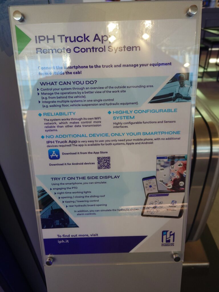 Novinka z IAA Hannover 2026: Interpump představil dálkové ovládání sklápění přes mobilní aplikaci Truck App | HSP Partners Novinka z IAA Hannover 2026: Interpump představil dálkové ovládání sklápění přes mobilní aplikaci Truck App | HSP Partners